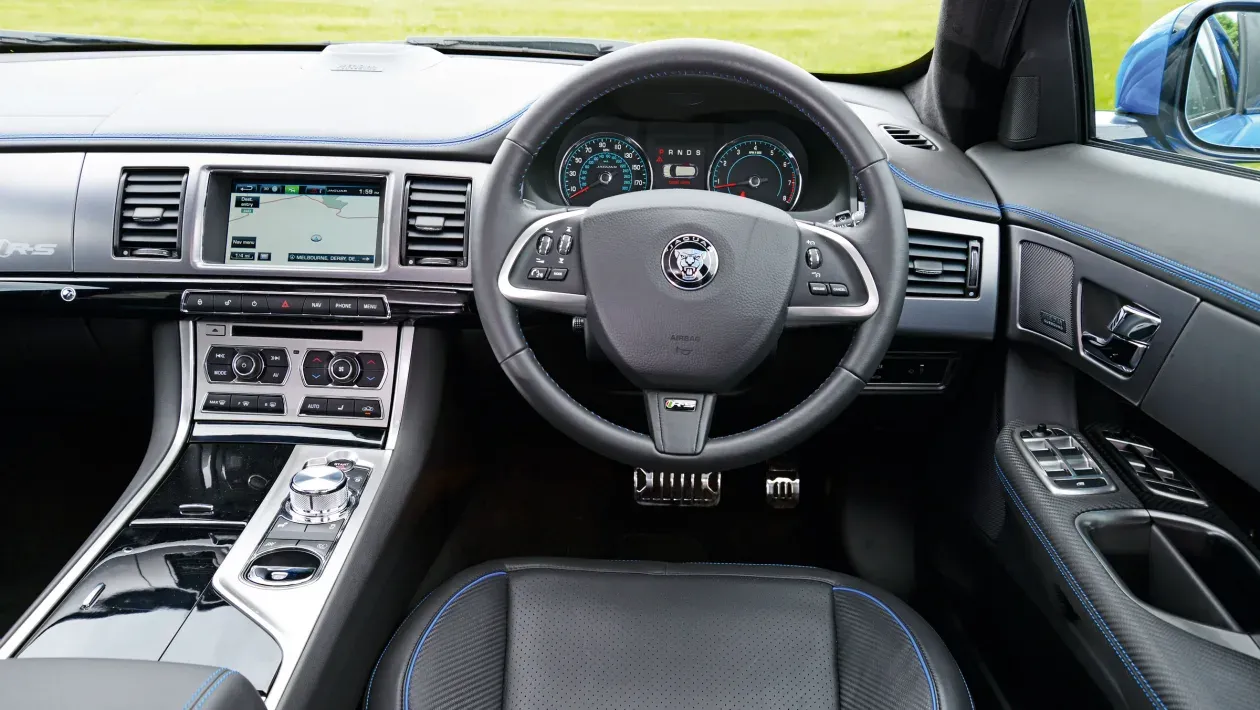 Interior Jaguar XFR-S Sportbrake 2015