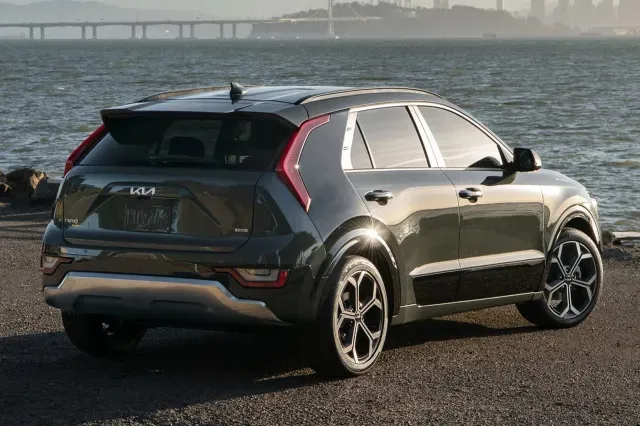 Parte Trasera Kia Niro 2023 Verde