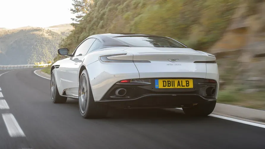 Parte Trasera Aston Martin DB11 Blanco