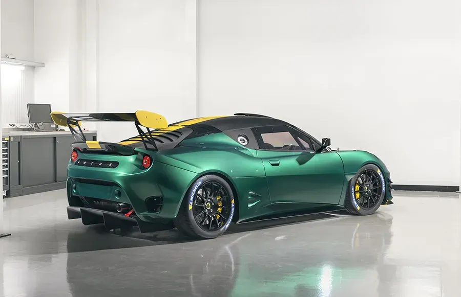 Lateral Lotus Evora GT4 Verde