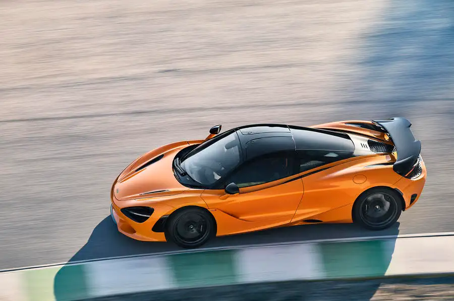 Lateral McLaren 750S Naranja