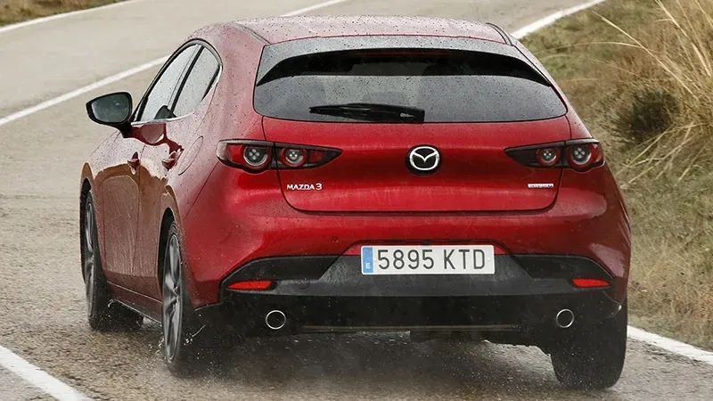 Parte Trasera Mazda 3 2019 Rojo