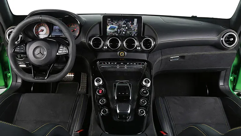 Interior Mercedes-AMG GT R 2021