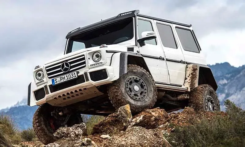 Mercedes 4x4² Blanco