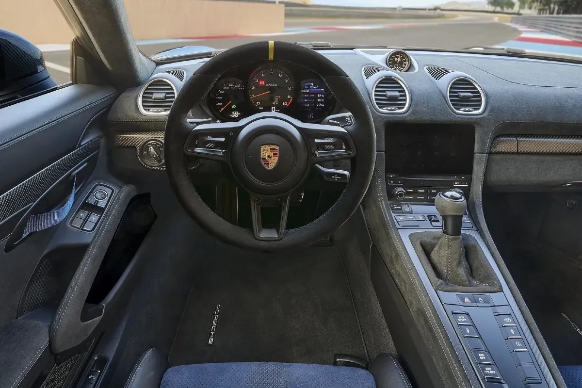 Interior Porsche Cayman GT4 RS