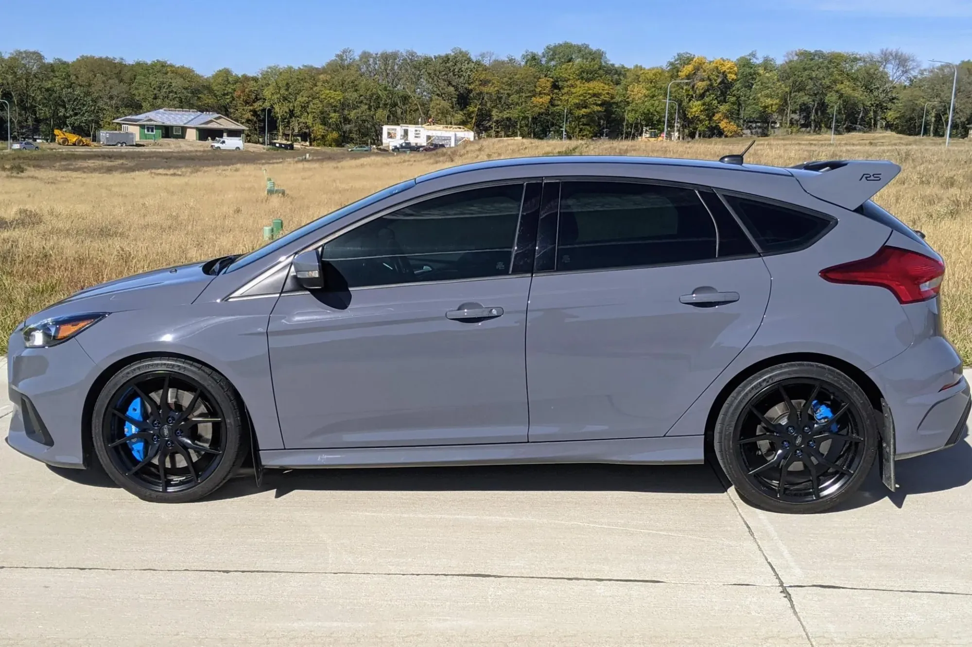 Lateral Ford Focus RS Gris