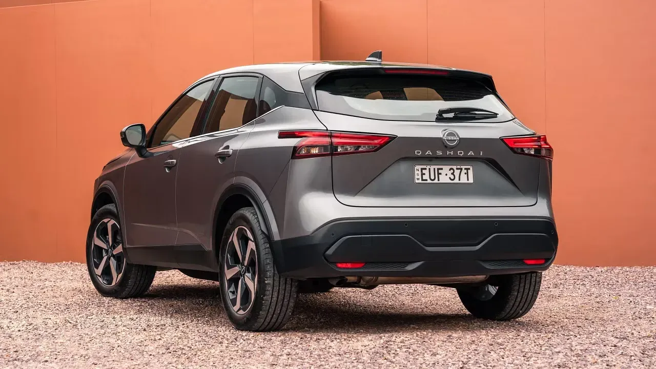 Parte Trasera Nissan Qashqai 2023 Gris