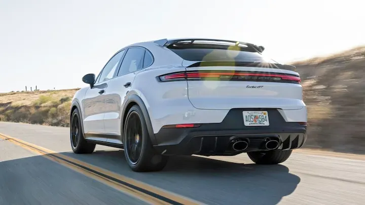 Parte Trasera Porsche Cayenne Turbo 2024 Blanco