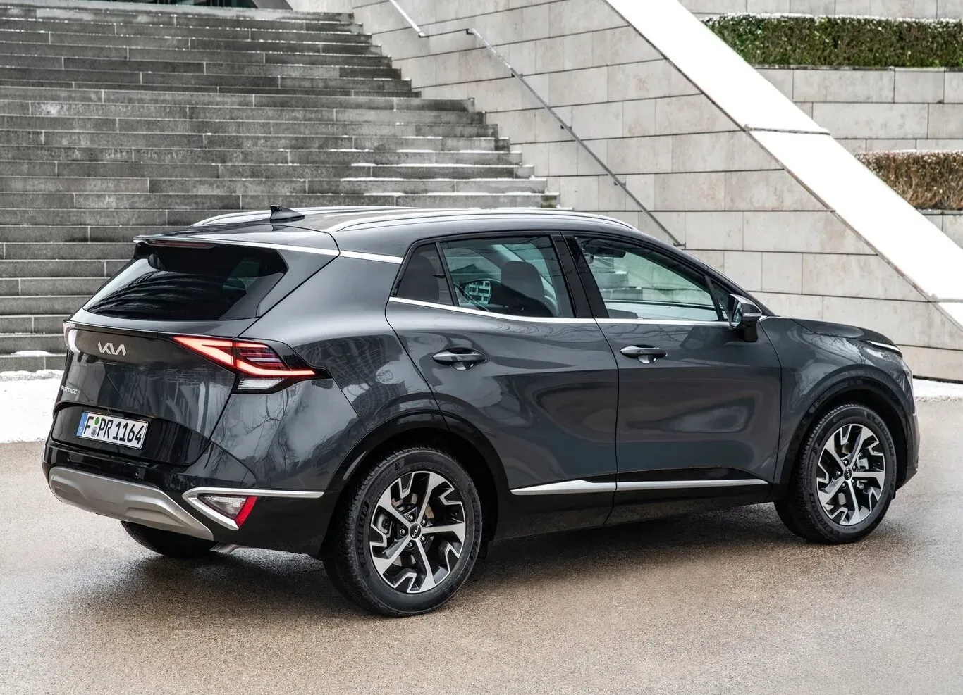 Lateral Kia Sportage 2022 Gris