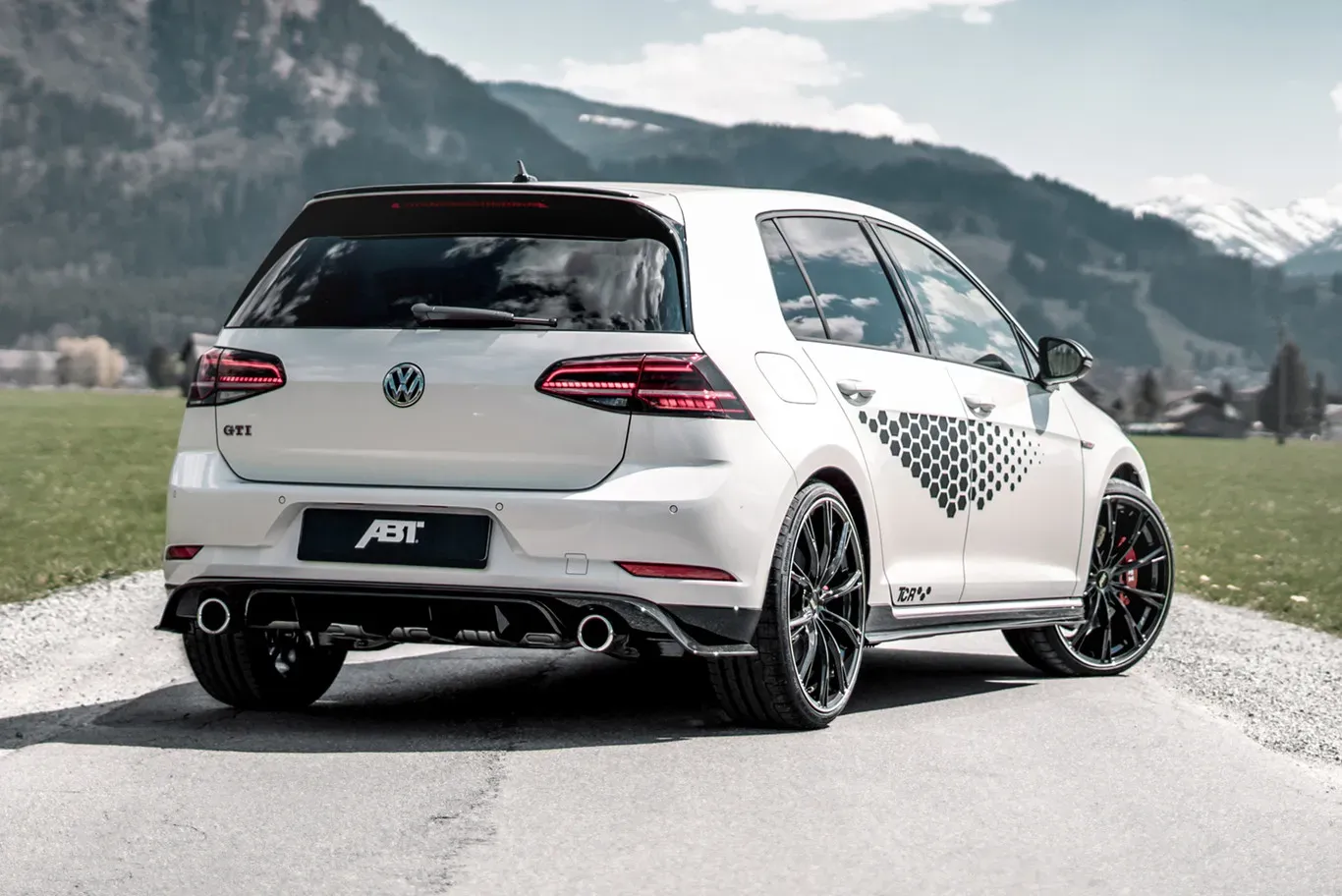 Parte Trasera Volkswagen Golf TCR Blanco