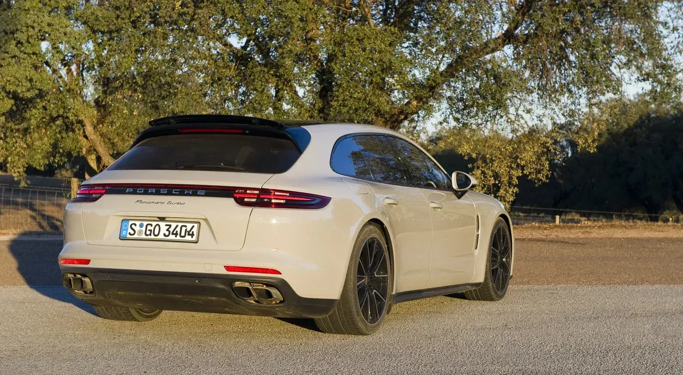 Parte Trasera Porsche Panamera Sport Turismo Blanco