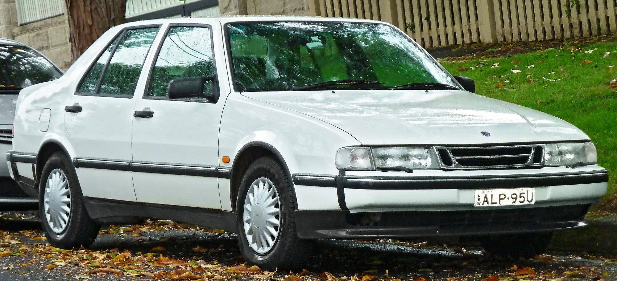 El Saab 9000