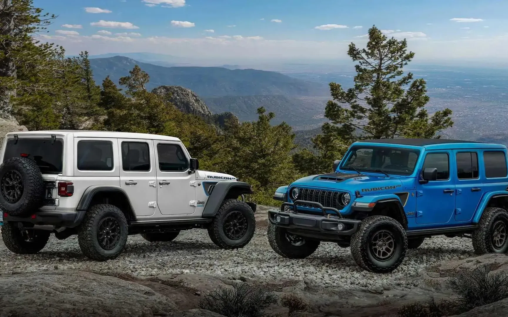 Dos Vehículos Jeep Wrangler Rubicon