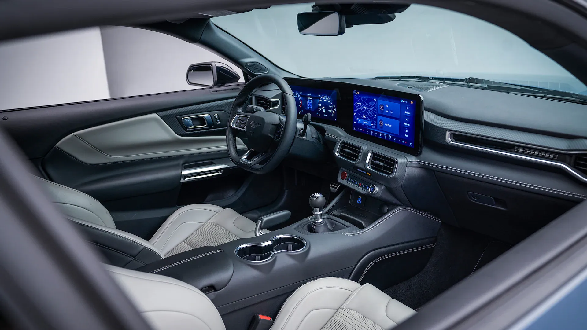 Ford Mustang 2024 Interior