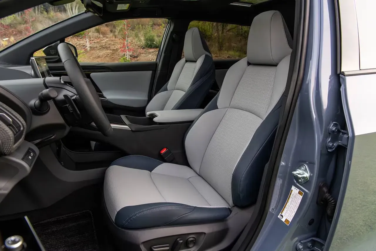 Interior Subaru Solterra