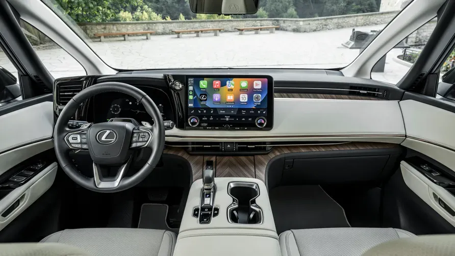 Interior Lexus LM