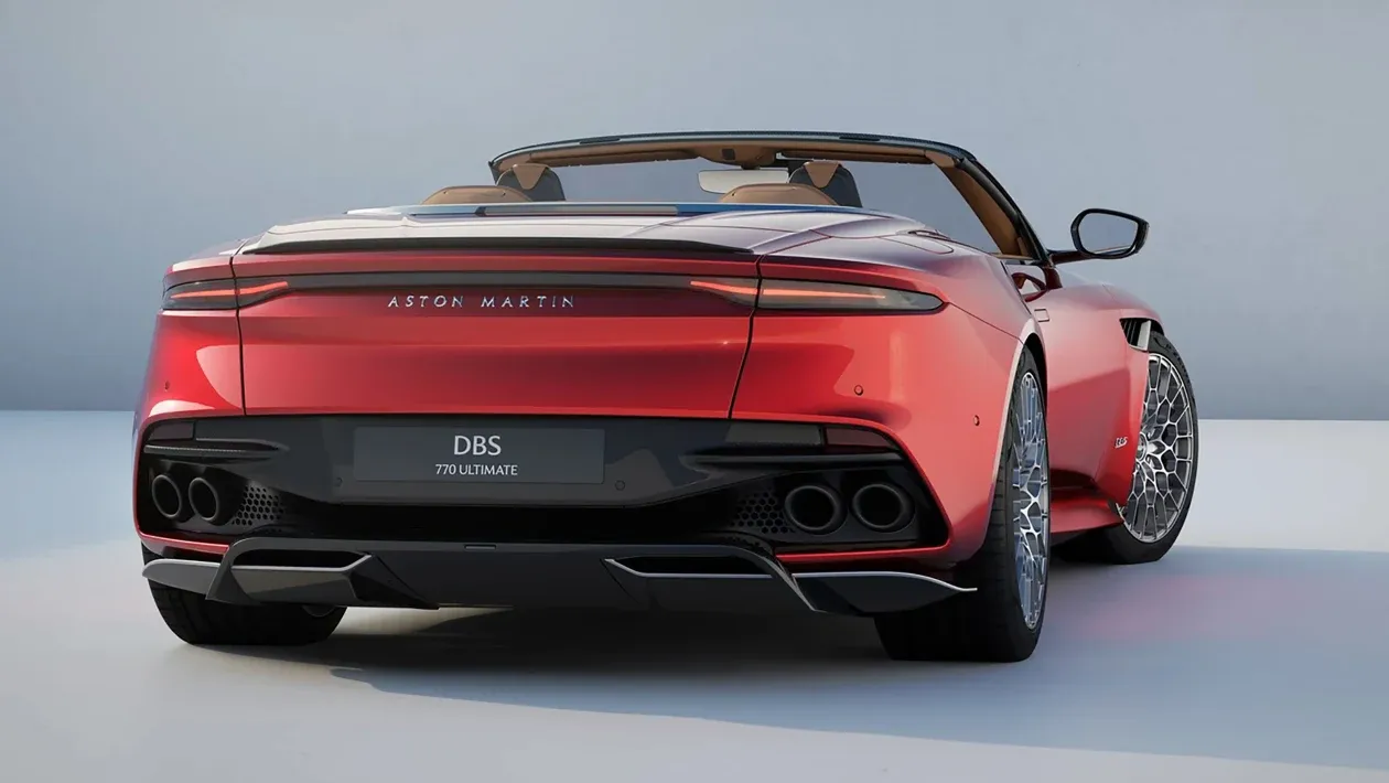 Parte Trasera Aston Martin DBS 770 Ultimate Rojo