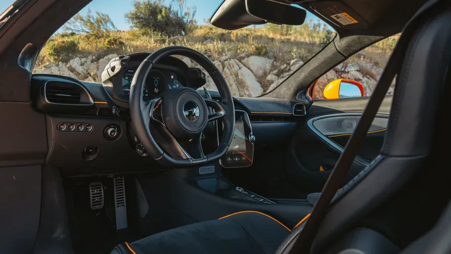 Interior McLaren Artura