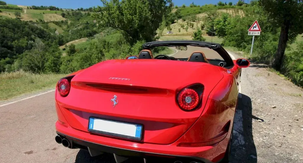  Parte Trasera Ferrari California T Rojo