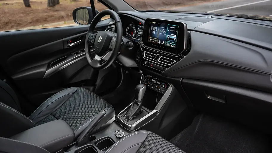 Interior Suzuki S-Cross 2023