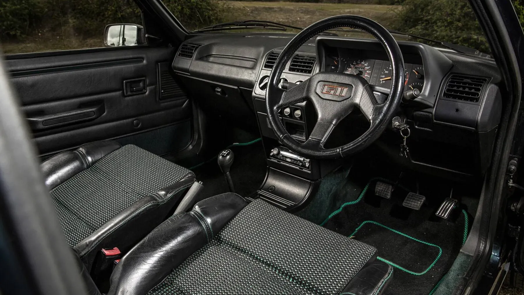 Interior Peugeot 205 GTI