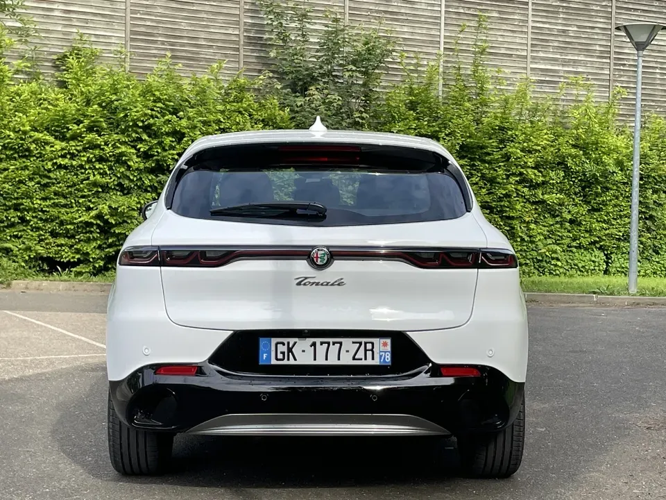 Parte Trasera Alfa Romeo Tonale Blanco