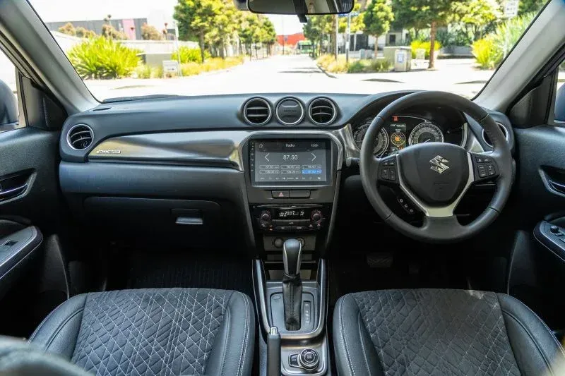 Interior Suzuki Vitara Hybrid 2023