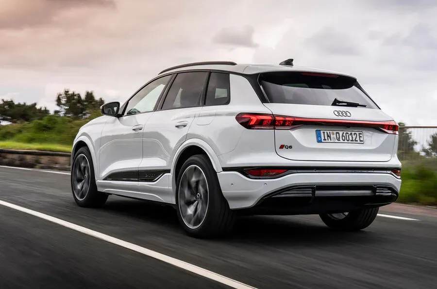 Parte Trasera Audi Q6 e-tron Blanco