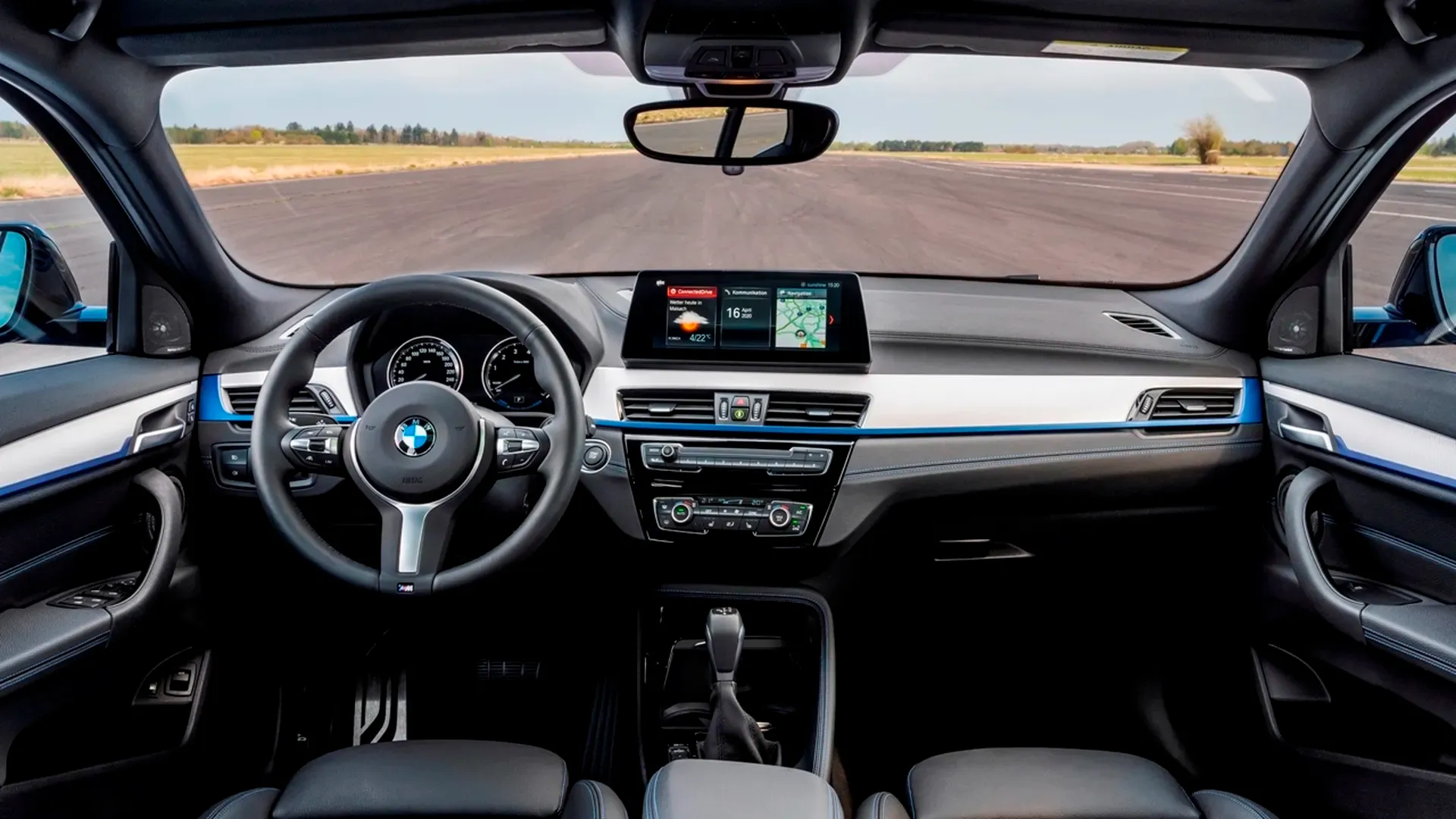 Interior BMW X2 xDrive25e