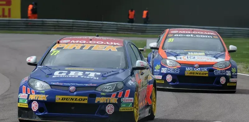 Autos Carreras BTCC Thruxton