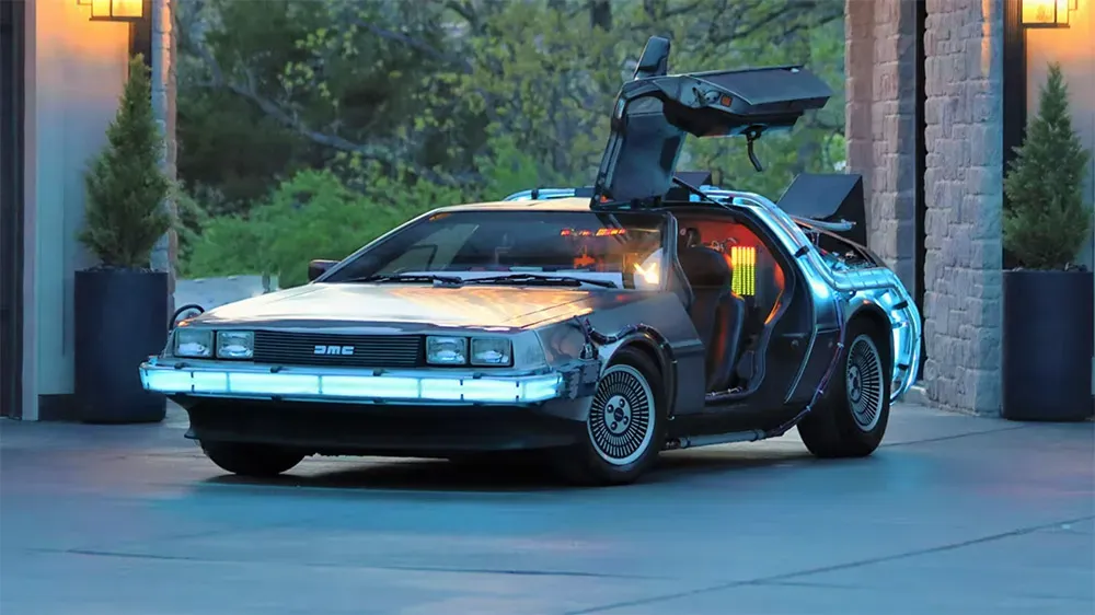 DeLorean DMC-12