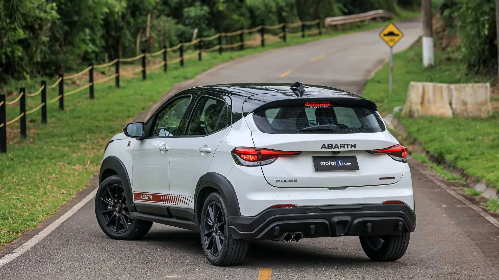 Parte Trasera Fiat Pulse Abarth Blanco