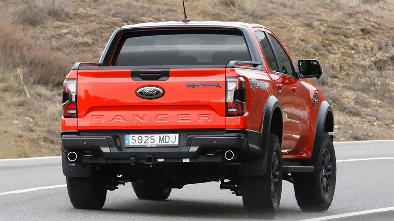 Parte Trasera Ford Ranger Raptor 2023 Rojo