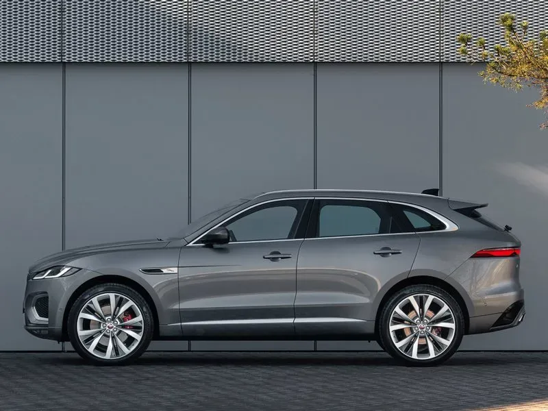 Lateral Jaguar F-Pace Gris