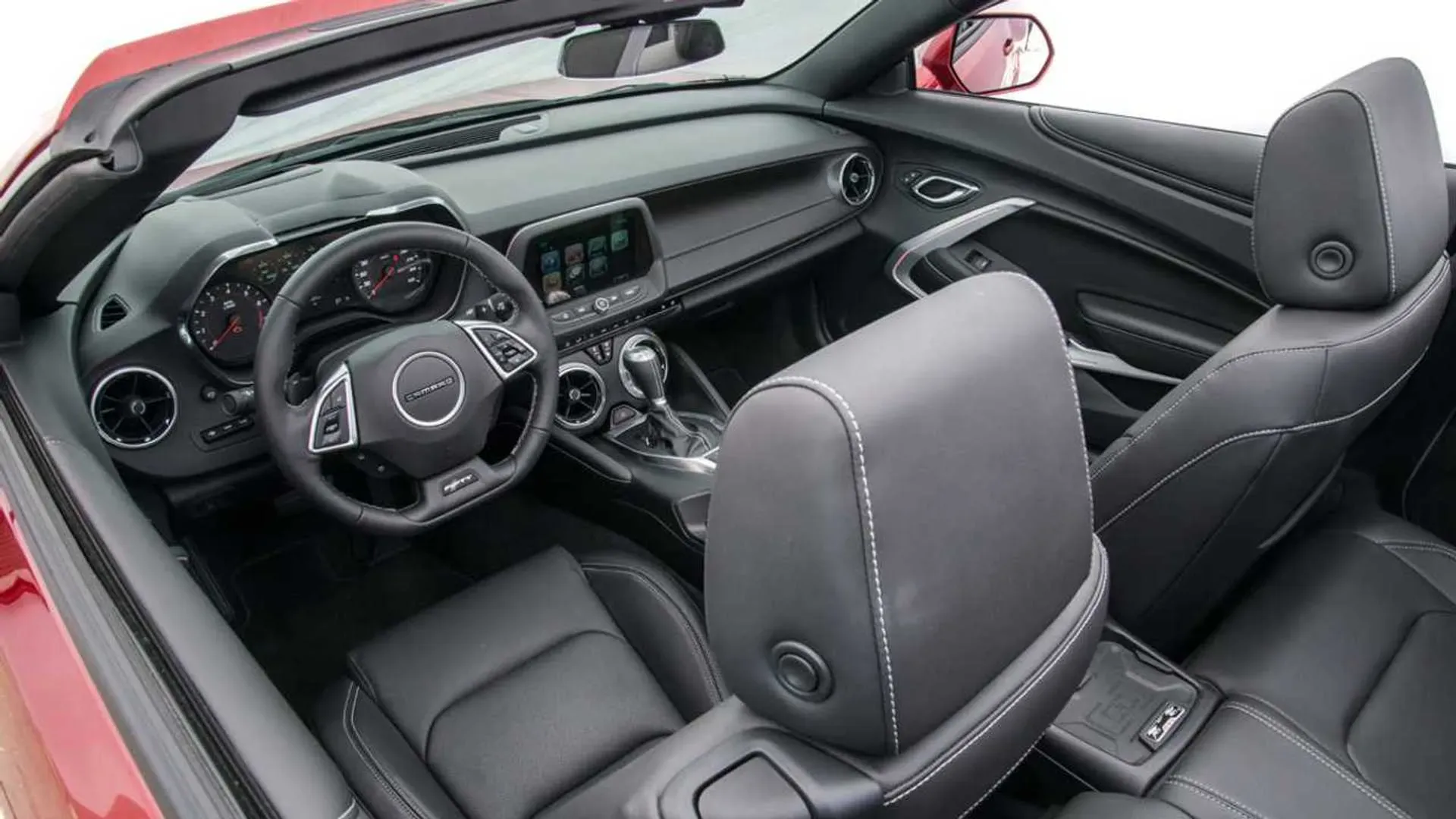 Interior Chevrolet Camaro de 5ª generación