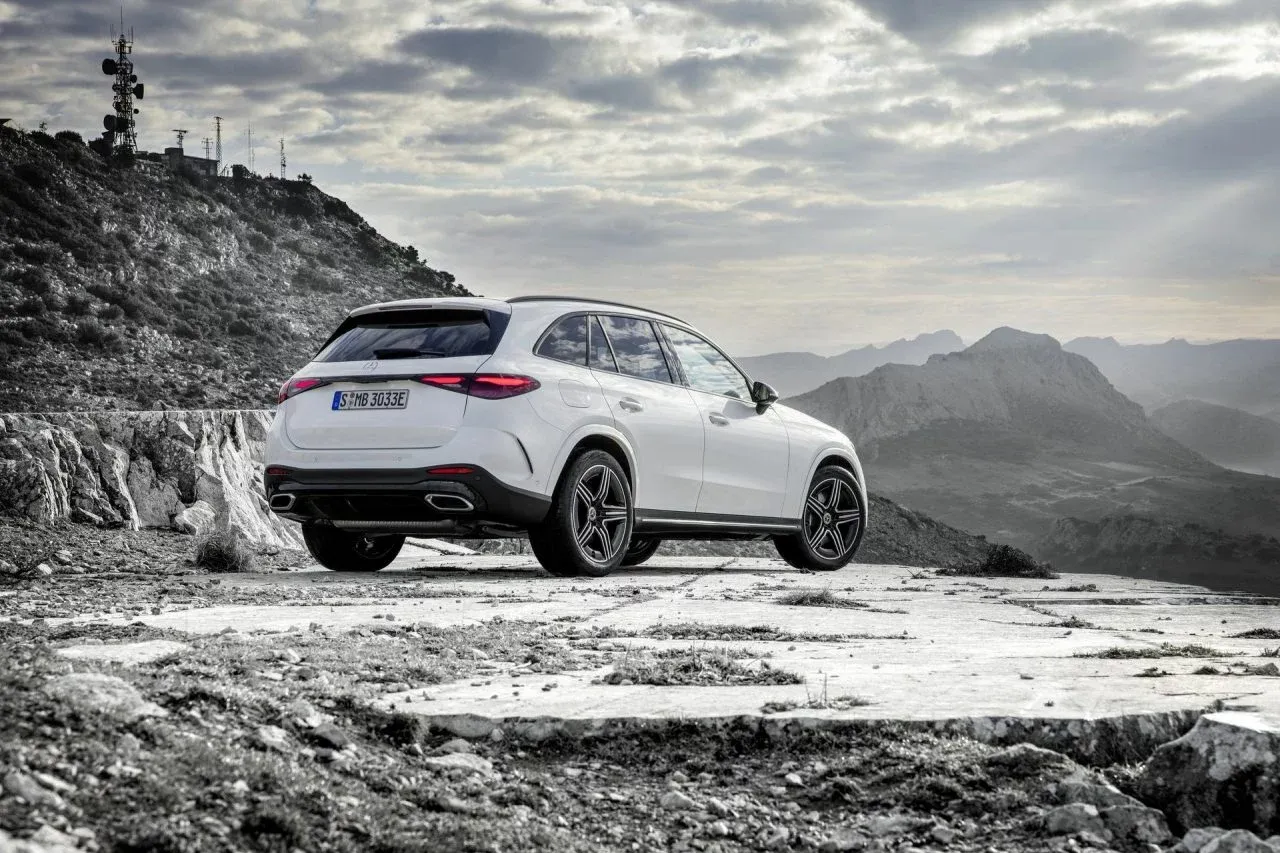 Parte Trasera Mercedes-Benz GLC 2022 Blanco