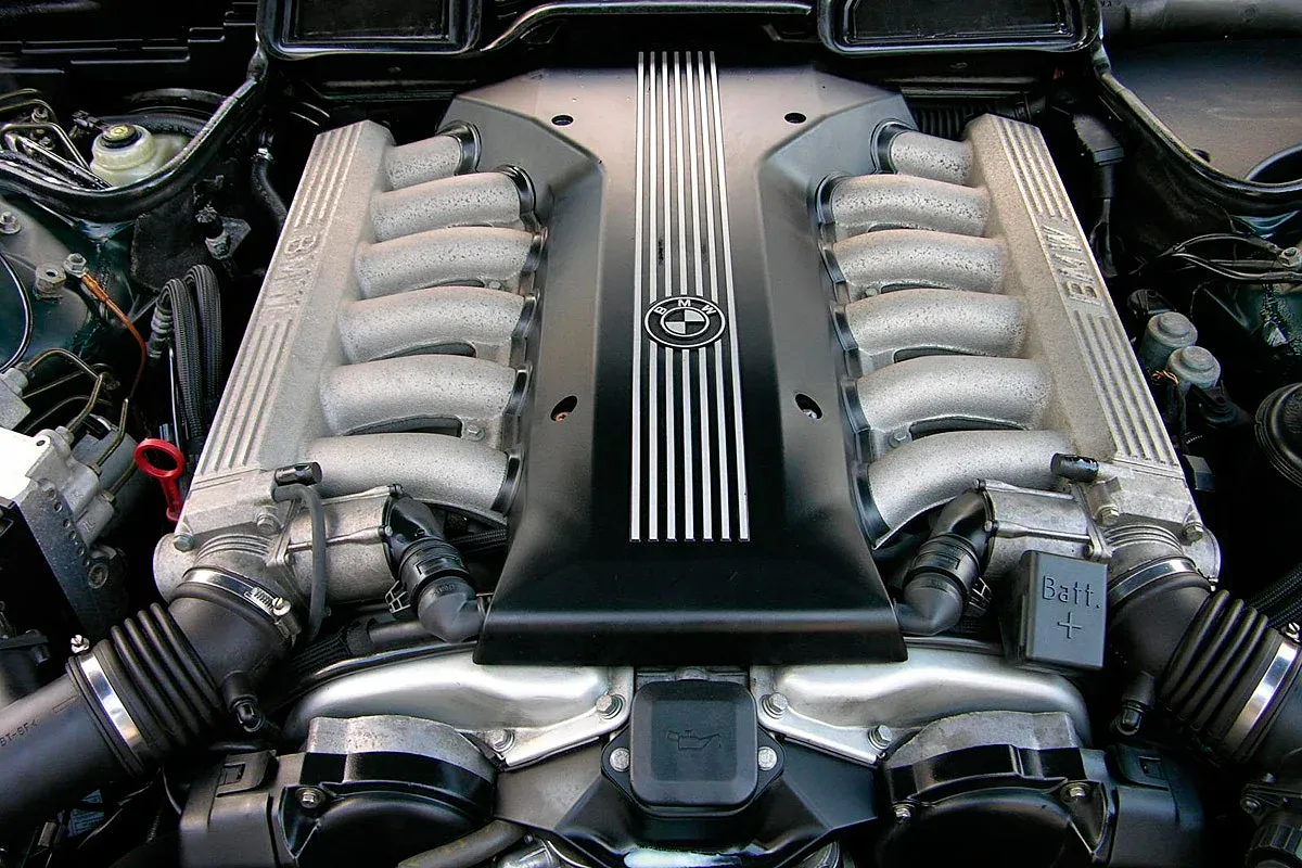  Motor V12