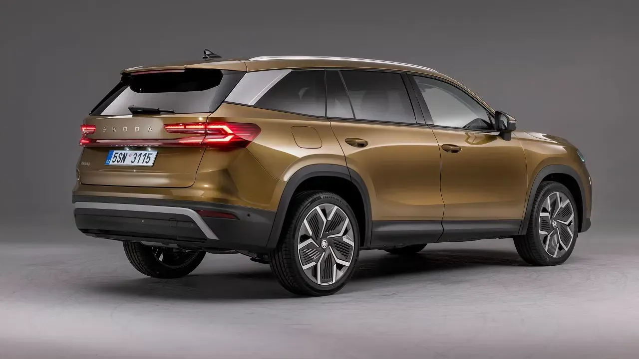 Parte Trasera Skoda Kodiaq 2024 Dorado