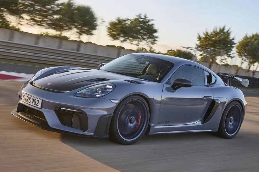 Porsche 718 Cayman GT4 RS