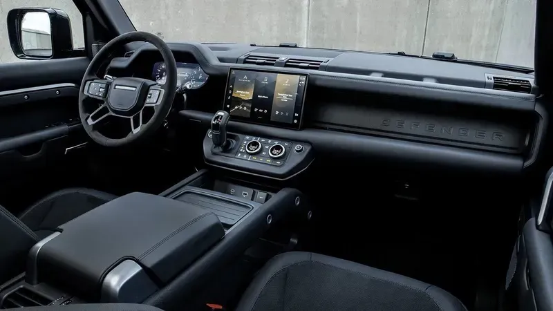 Interior Land Rover Defender V8