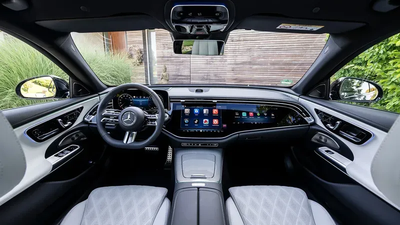 Interior Mercedes-Benz Clase E 2024