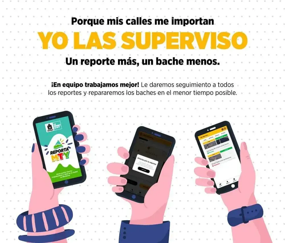 Manos sosteniendo apps de reportes