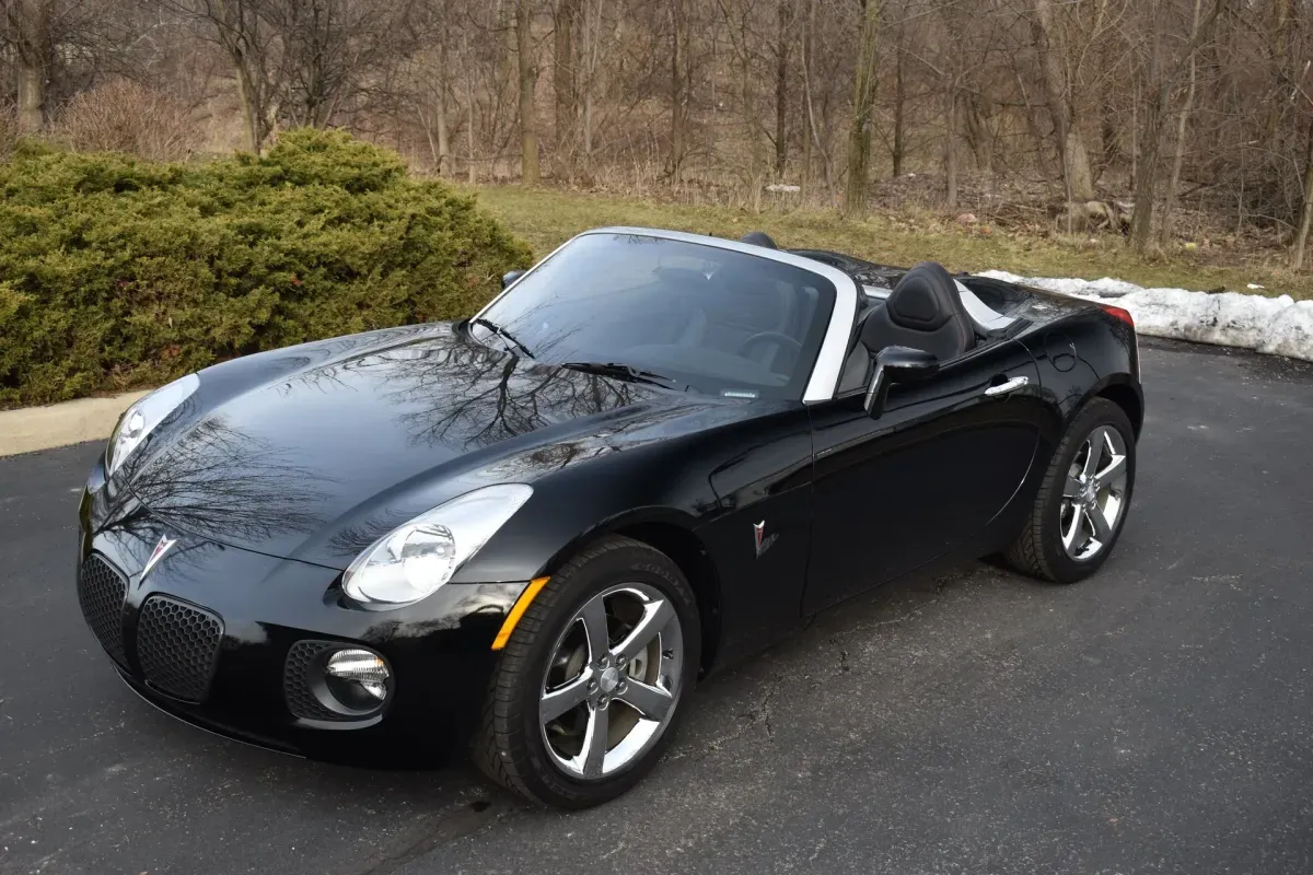 Pontiac Solstice Negro