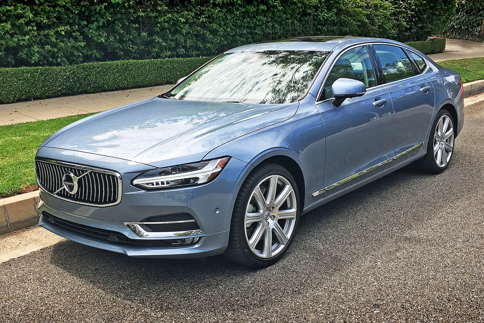 Volvo S90 T6