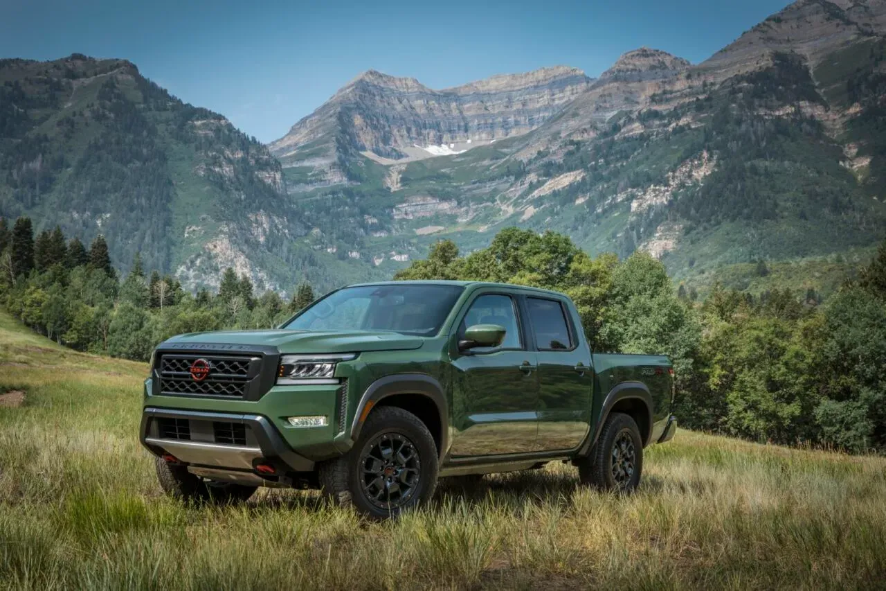 Nissan Frontier 2022 Verde