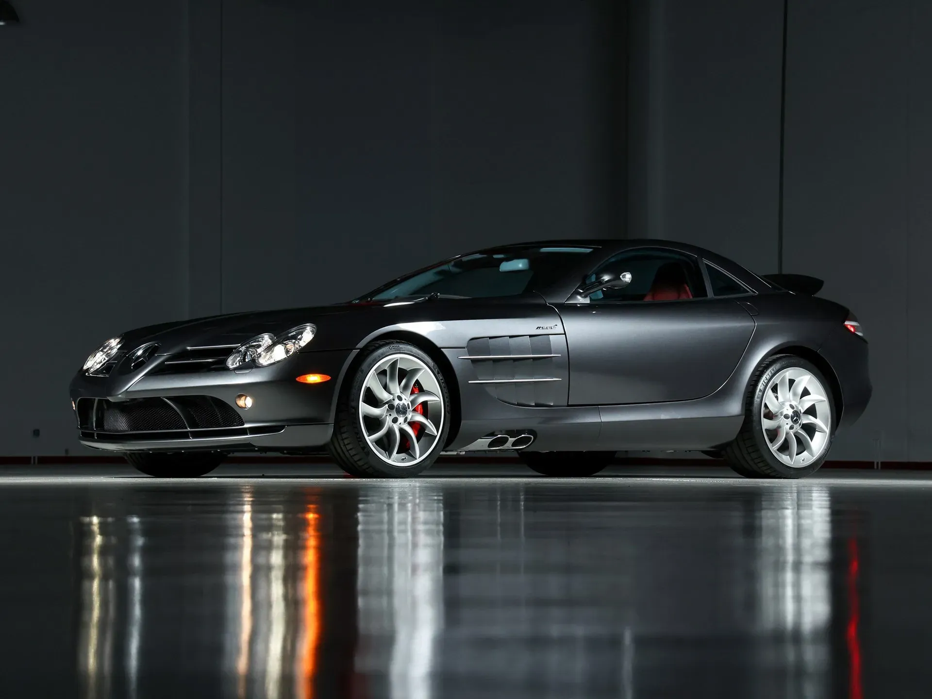 Mercedes-Benz SLR