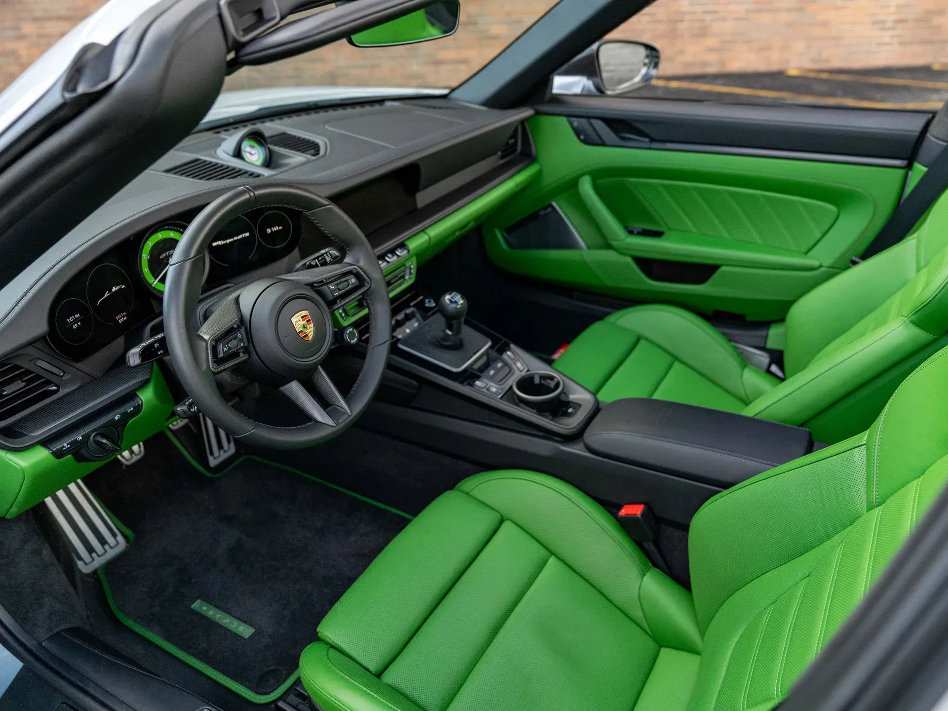 Porsche 911 Targa 4 Interior