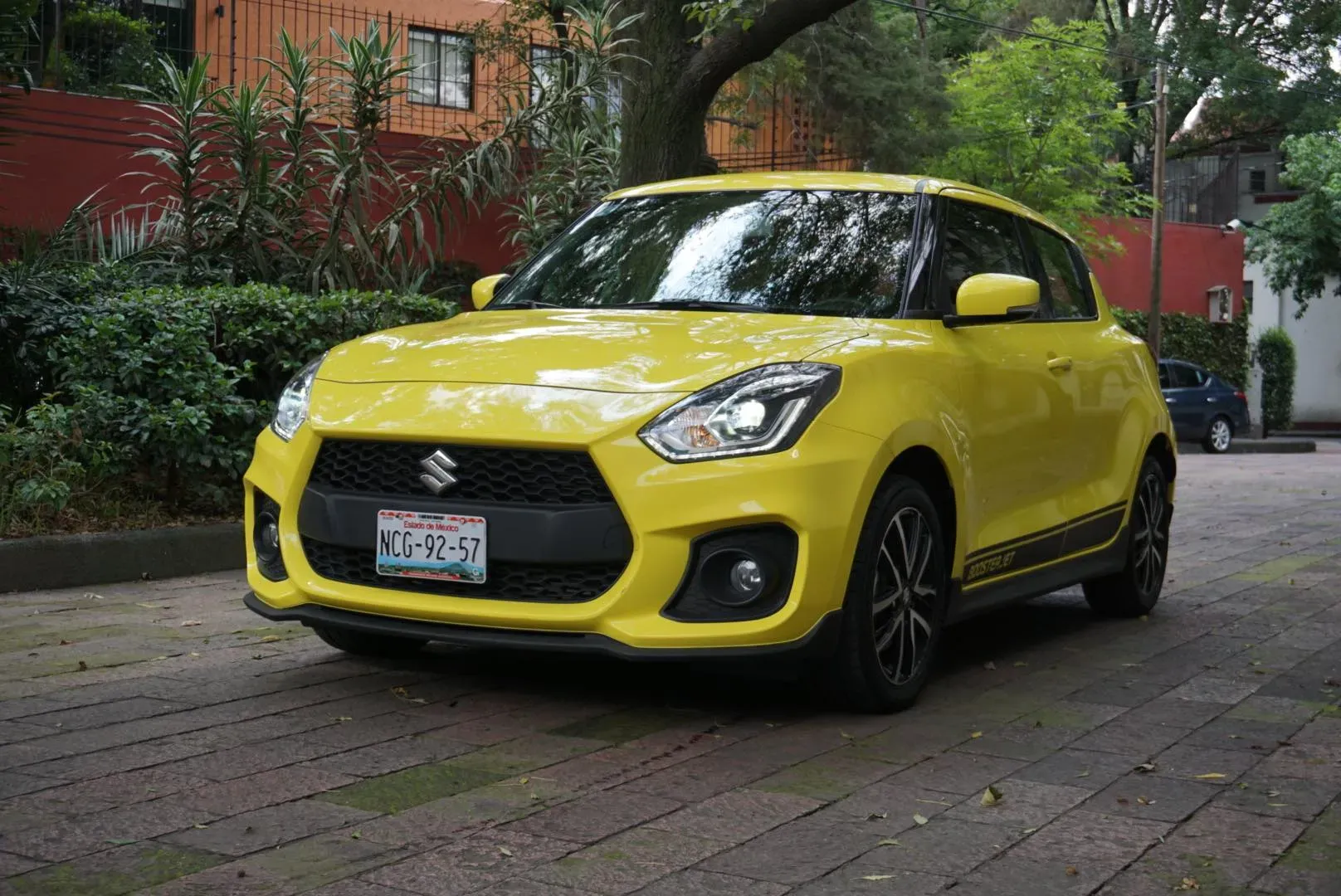 Suzuki Boosterjet Amarillo