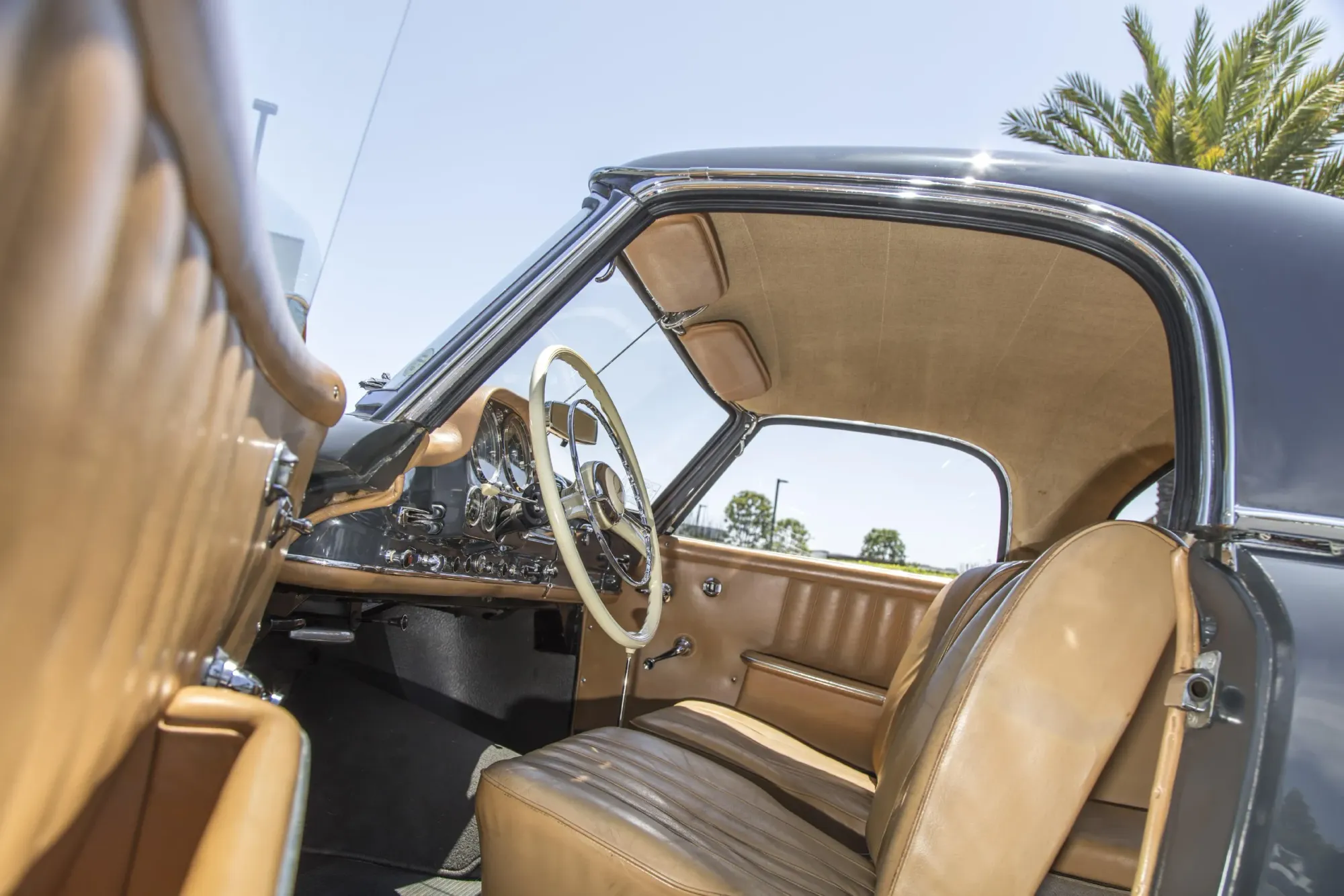 Mercedes-Benz 190SL Interior