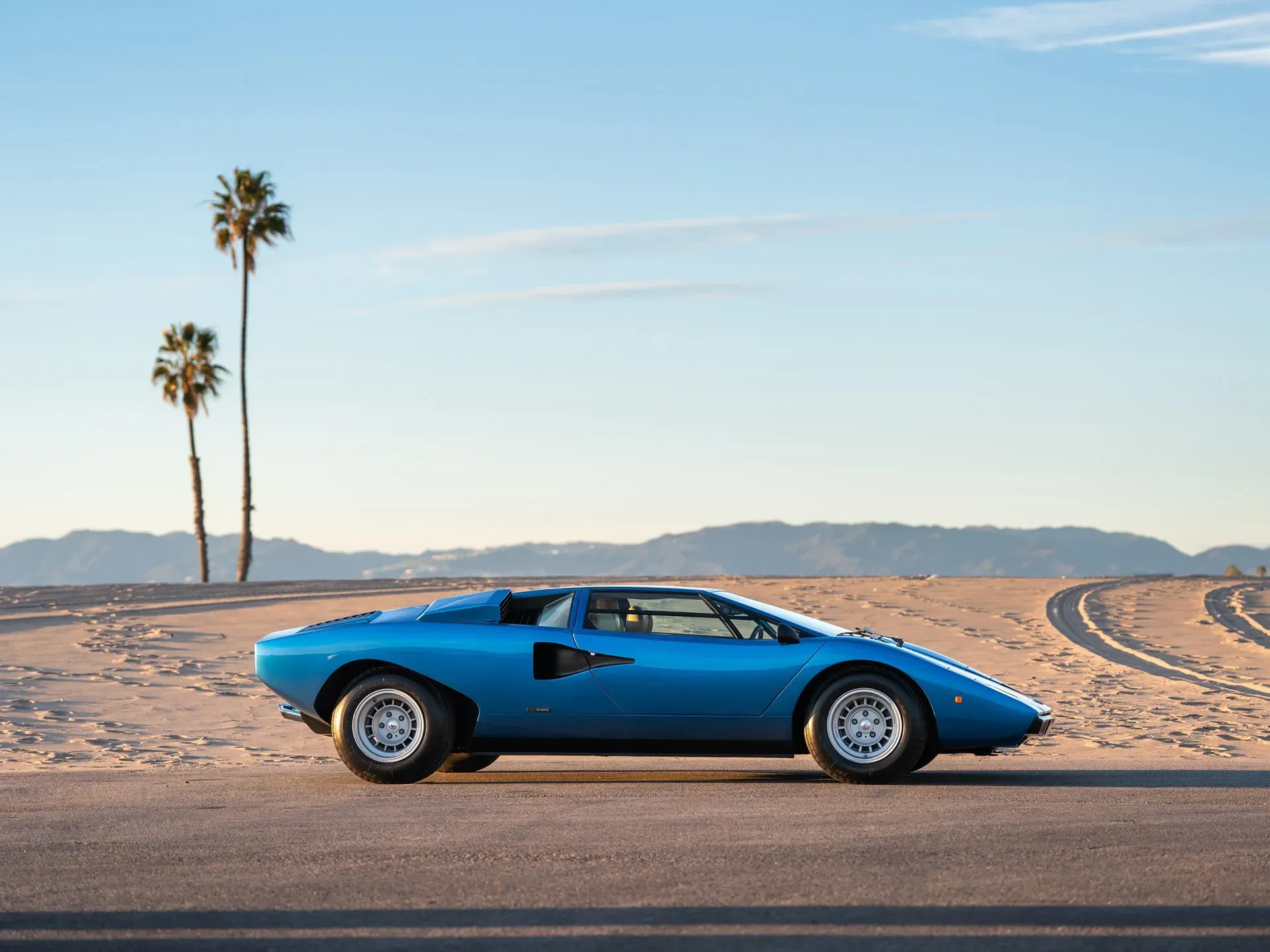 Lamborghini Countach LP